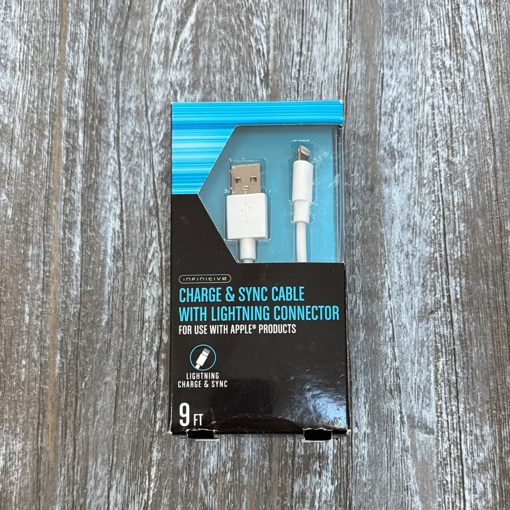 Incipio Black and White Lightning Charge & Sync Cable